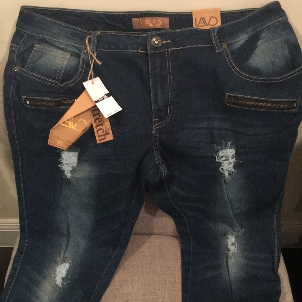 Skinny leg medium/ dark wash jeans